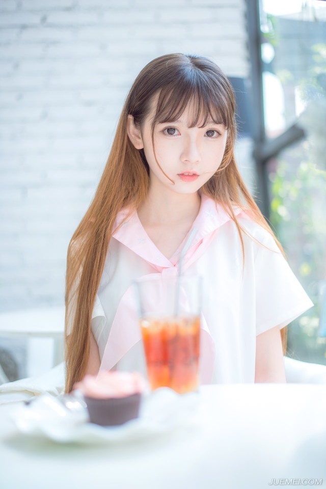 “差不多了。”孟达微笑着点点头，这两个人是法正带来交给他的，别的本事没有，但却有一口好口技，只要听过对方说话，便能将对方的声音模仿的八九不离十，之前的一切，自然是孟达刻意安排的，刘璋就算再昏庸，也不可能在这种时候做这种事情，而且天府之国，美女不少，以刘璋的地位，什么样的美女找不到，刘璋也没有什么特殊癖好，怎会跑去找将士的家属？